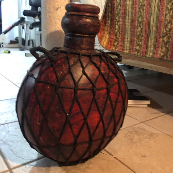 Water urn jug